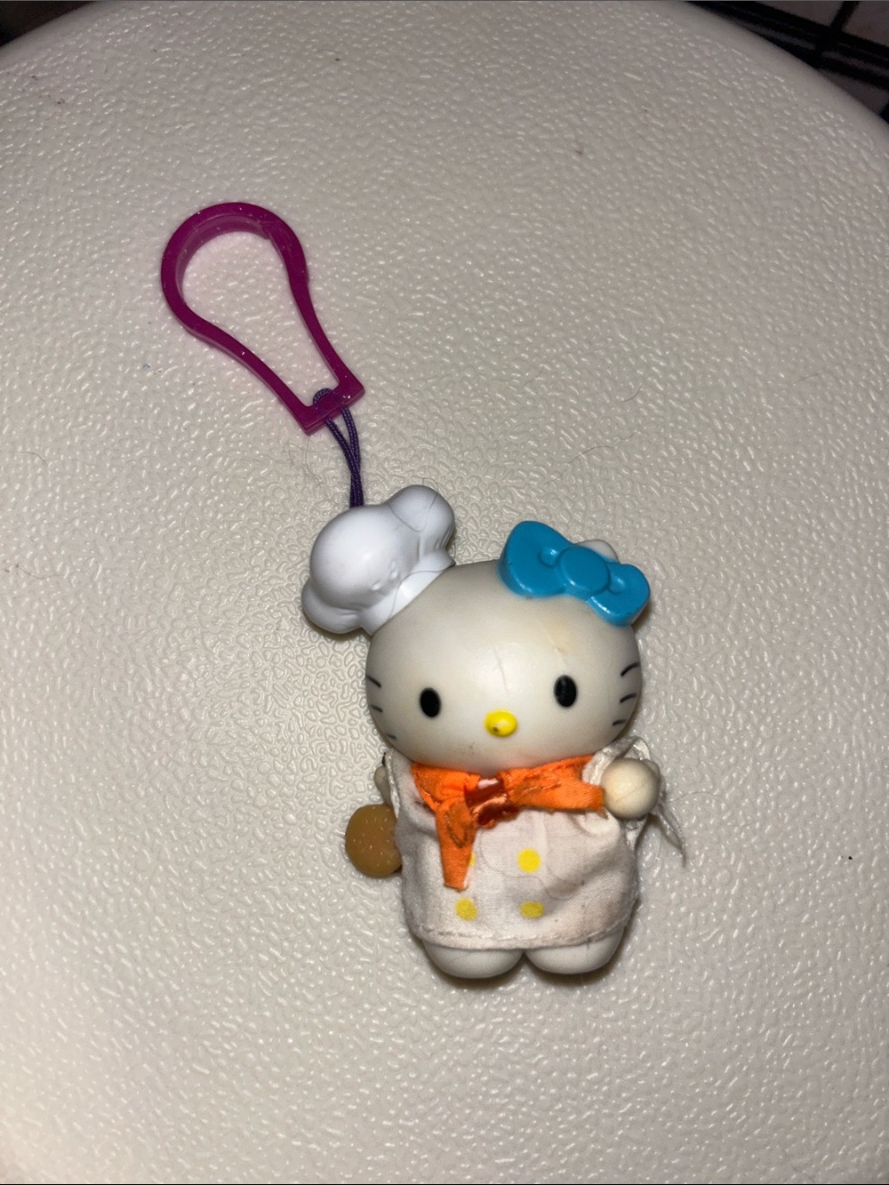 Hello Kitty Chef Keychain -holding hamburger, Pink Clip